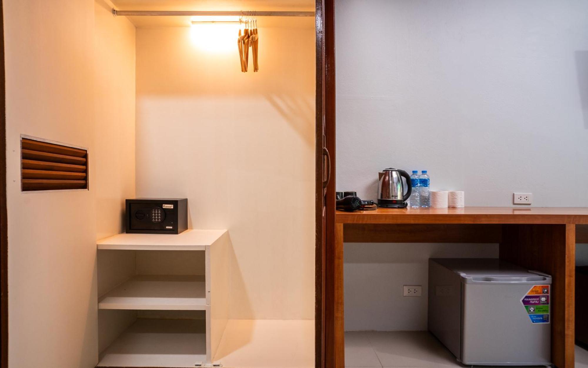 Gp House Phuket Patong Beach Eksteriør billede