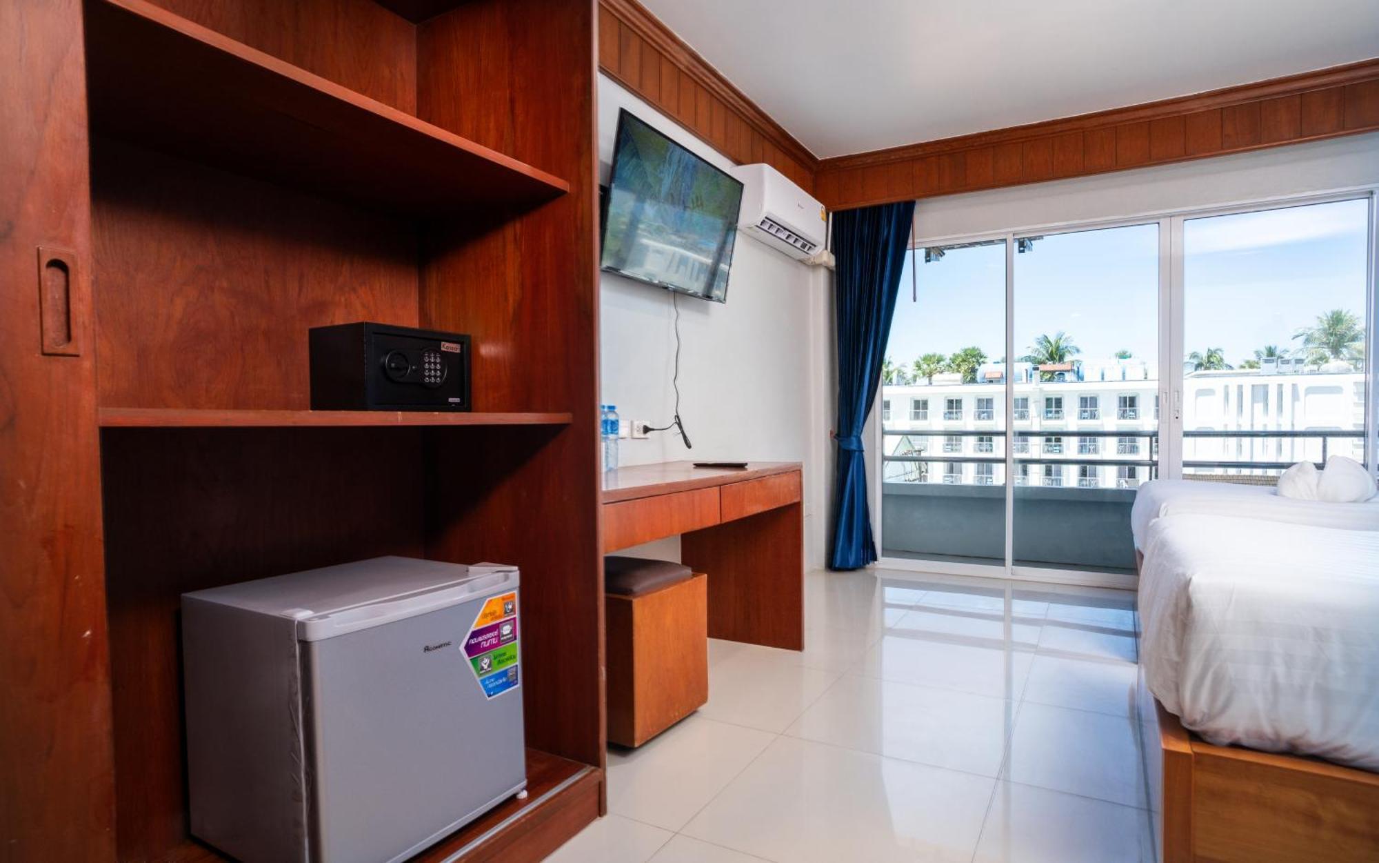 Gp House Phuket Patong Beach Eksteriør billede