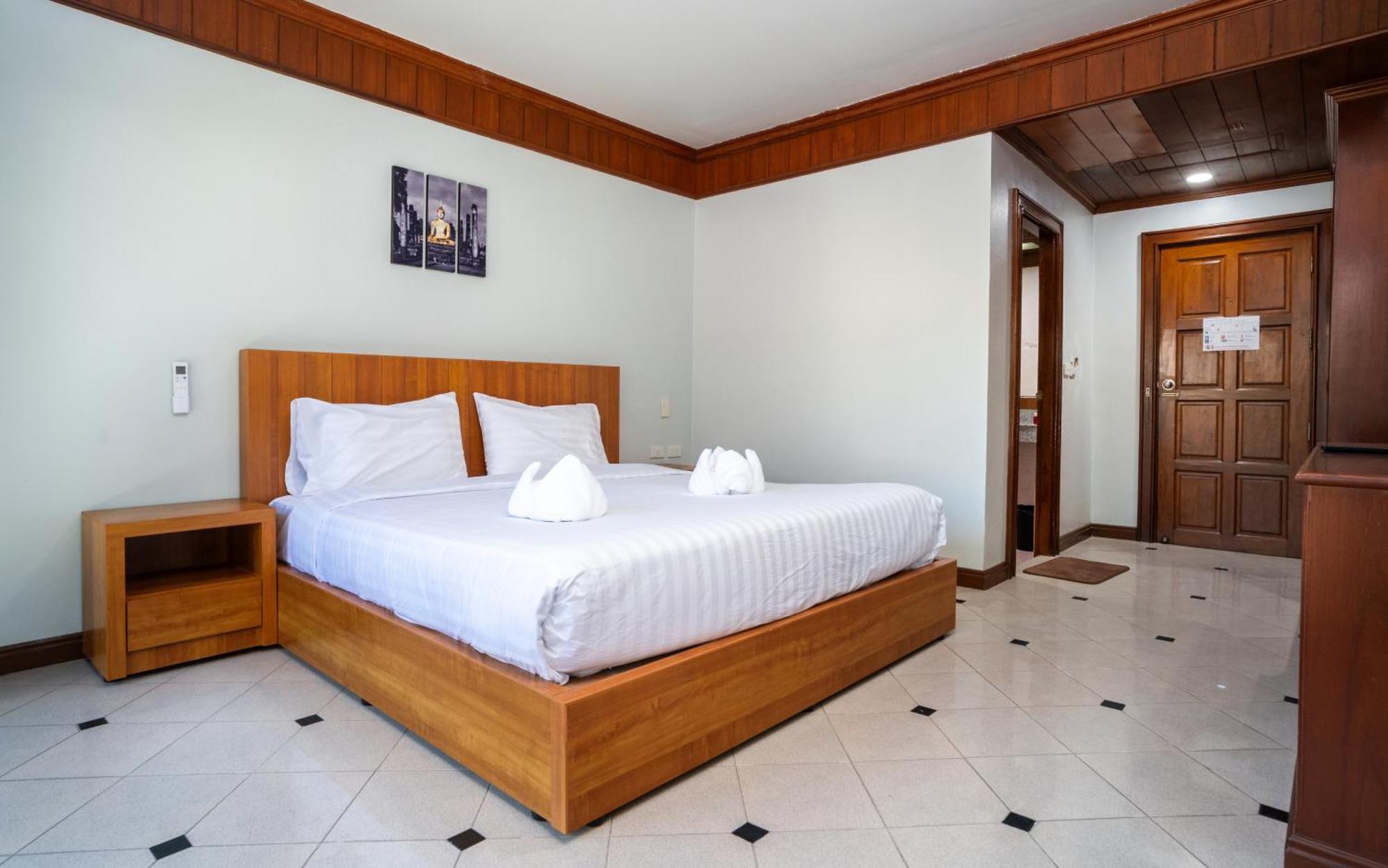 Gp House Phuket Patong Beach Eksteriør billede