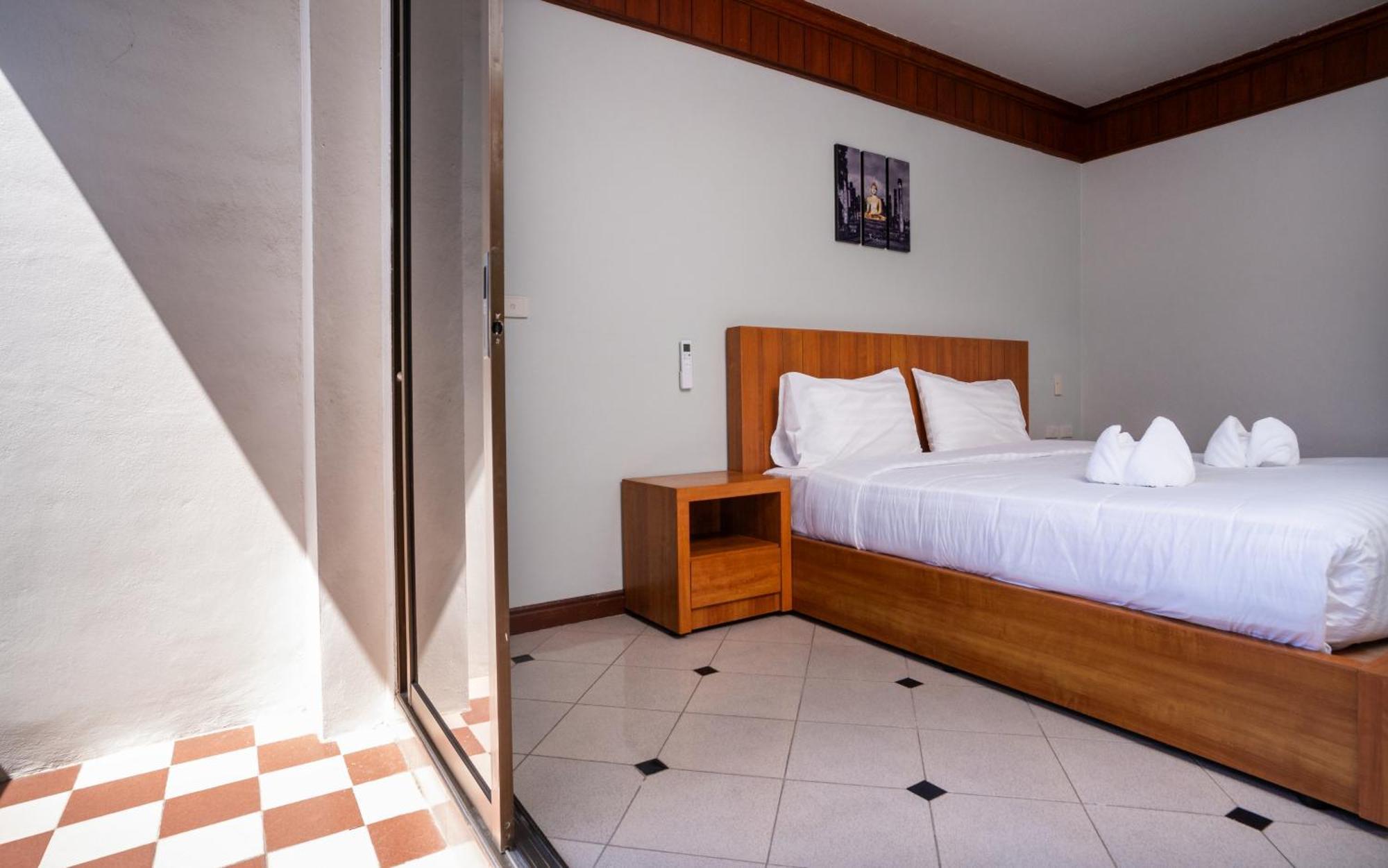 Gp House Phuket Patong Beach Eksteriør billede