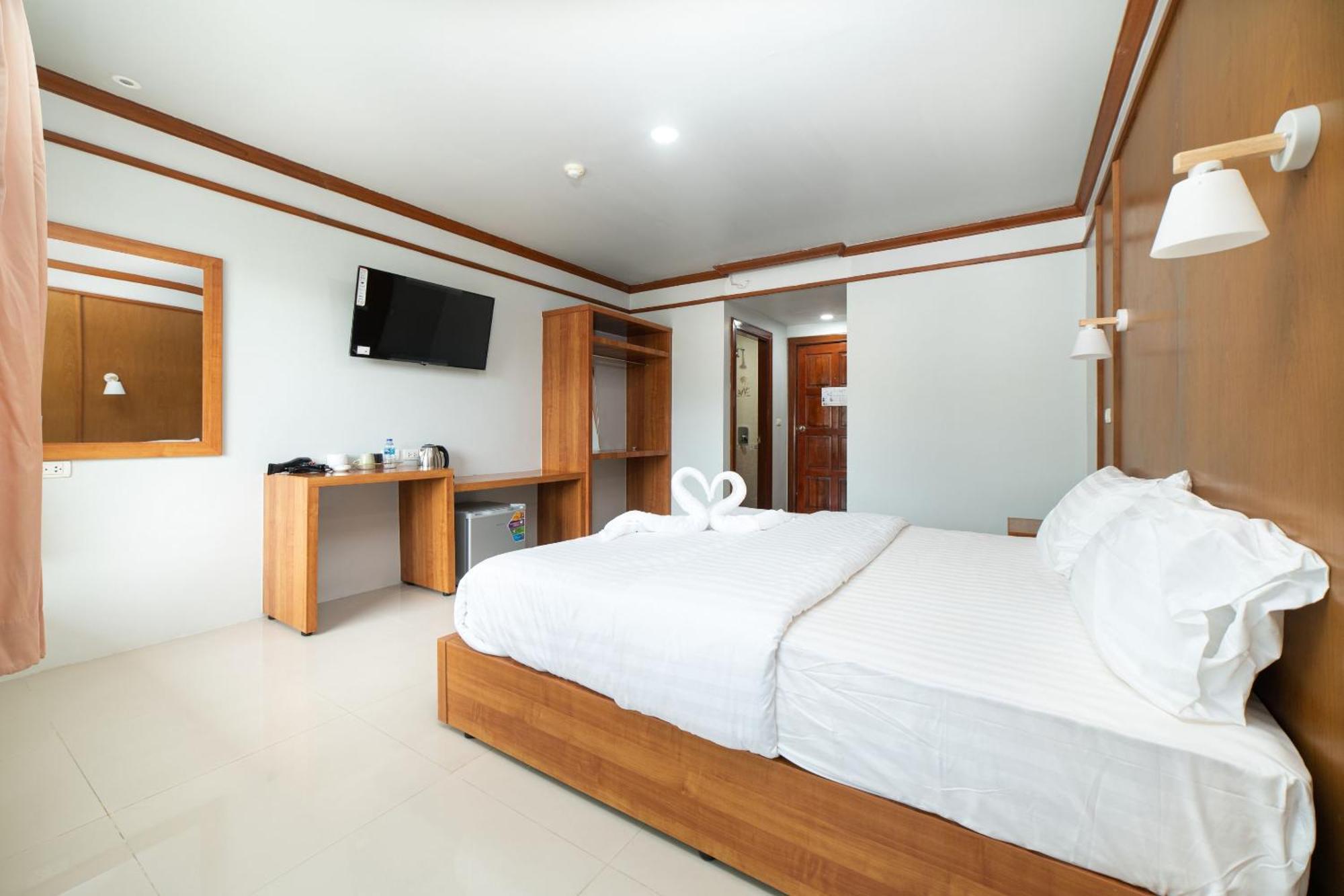 Gp House Phuket Patong Beach Eksteriør billede